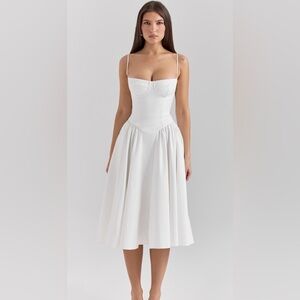 House of CB Samaria Midi Dress BNIB and all tags attached
White (MED)